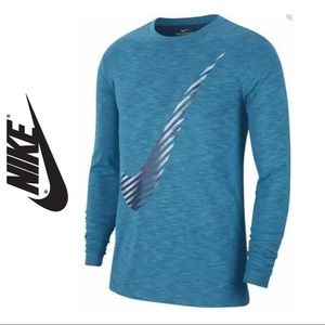 Nike Swoosh Training Long Sleeve Shirt